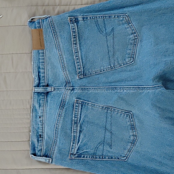 American Eagle Outfitters Super High Rise Baggy Straight Jeans - Picture 4 of 11